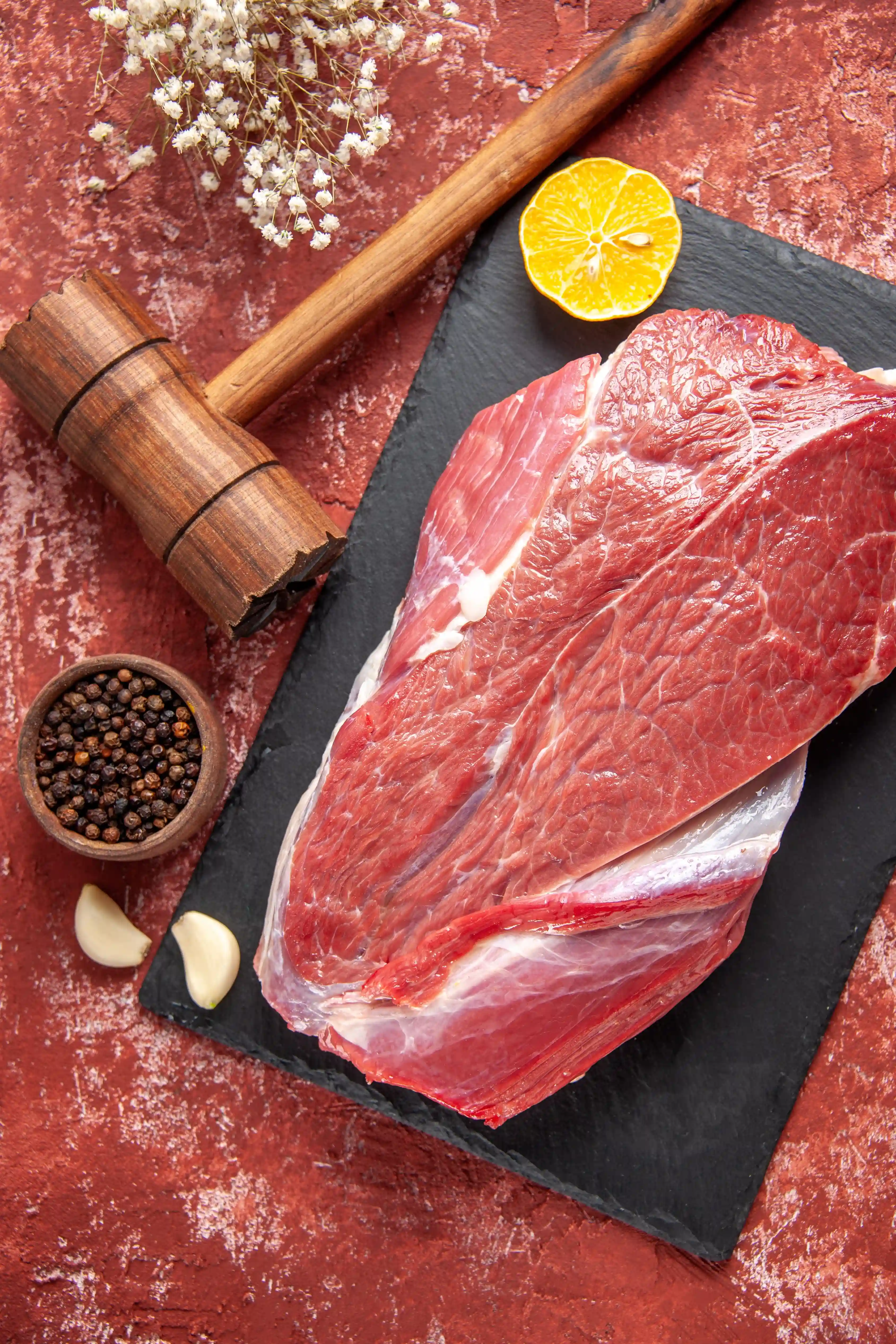 استيراد اللحوم الحمراء